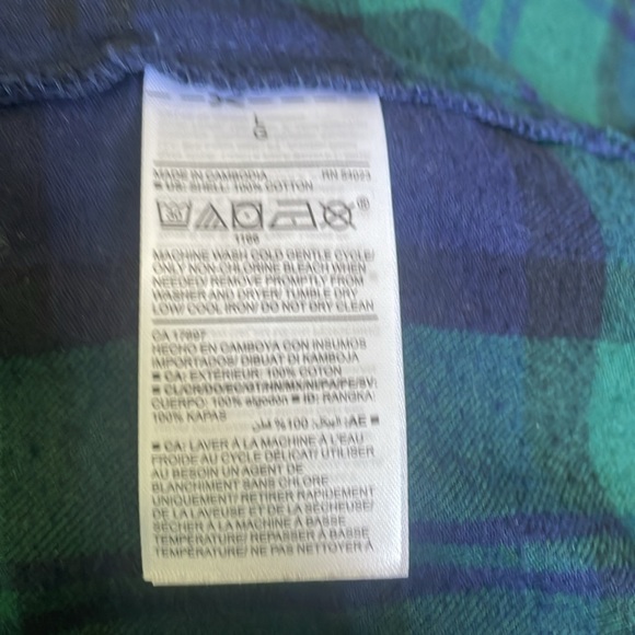 Old Navy, green and blue flannel - Picture 6 of 6